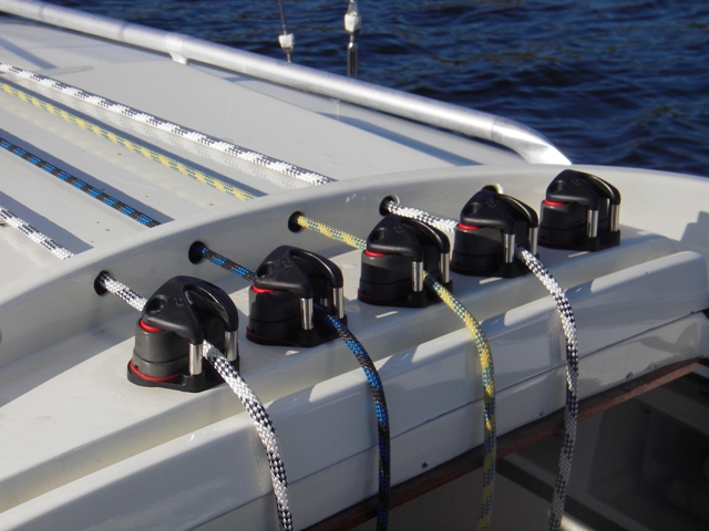 Fr vä: Genuafall, Kick, Cunningham och Spinnakerlift