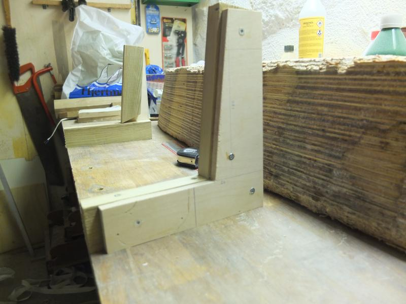 Jigg fäst i rejäl arbetsbänk